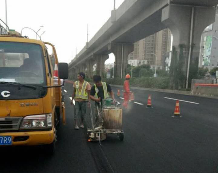 道路標(biāo)線