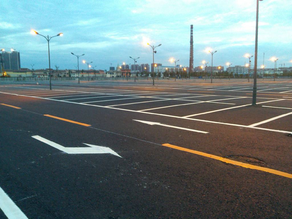 道路標(biāo)線(xiàn)